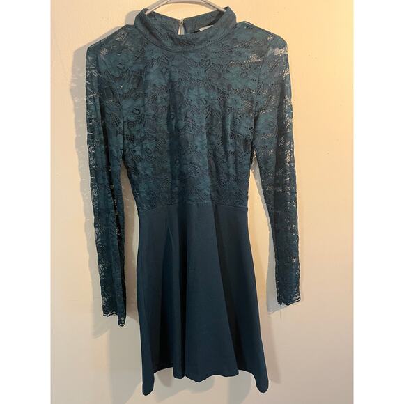 Lace Bodice Fit and Flare Dress Brand Lush women's size S - Picture 1 of 7